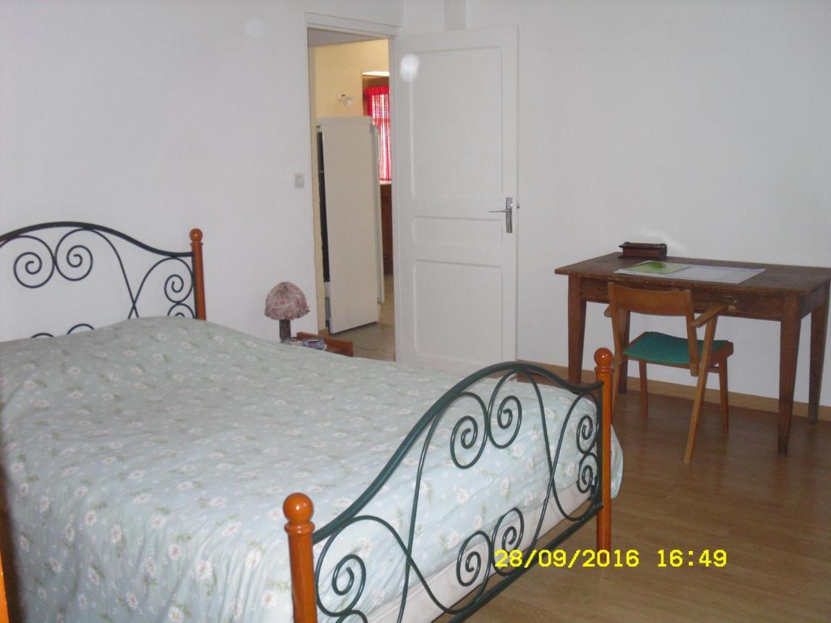 Maison - Chambre D'Hote Situee Au Coeur D Asfeld Luaran gambar