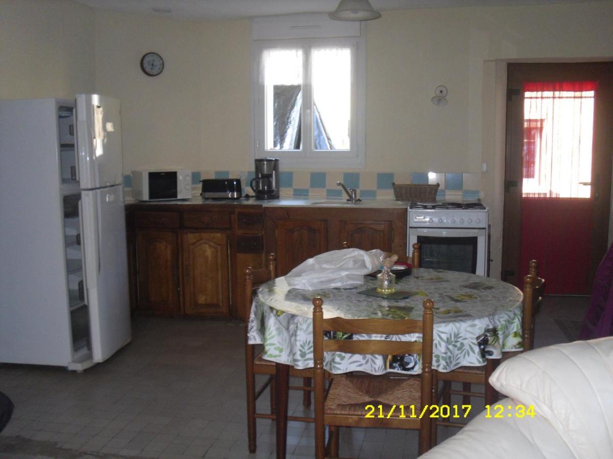 Maison - Chambre D'Hote Situee Au Coeur D Asfeld Luaran gambar